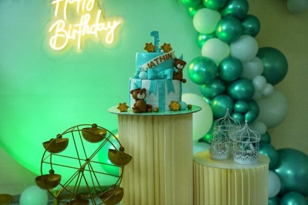 1st birthday green Background - Image 4