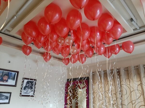 20 helium balloons