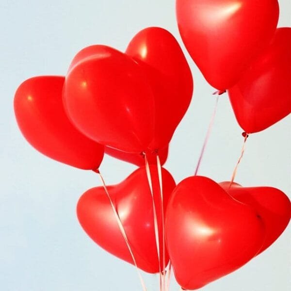 40 Red & White Heart Balloons - Image 2